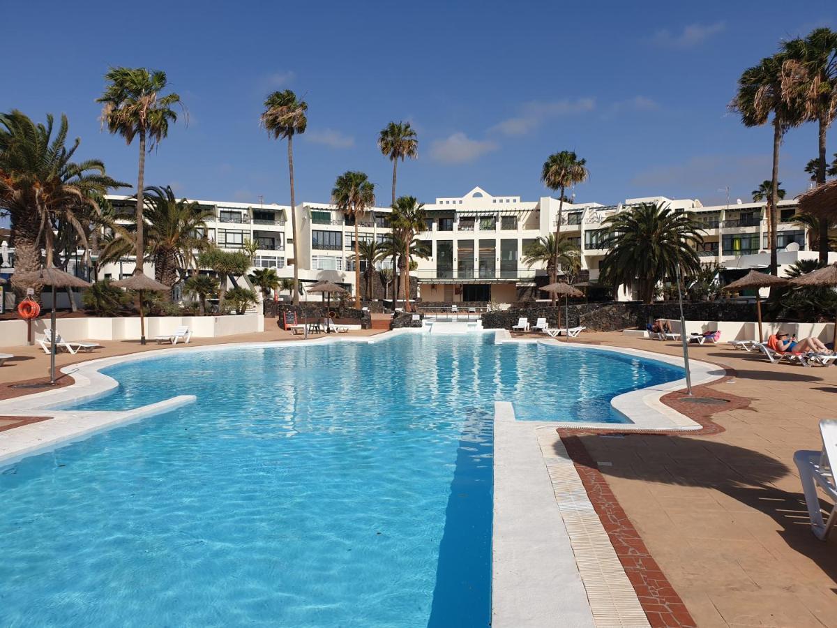 Apartamento En Playa Roca Primer Linea De Mar Costa Teguise Exterior foto